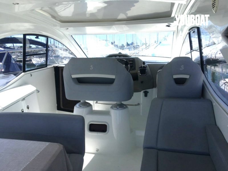 Beneteau Gran Turismo 38 - 2x300ch D4-300CV Volvo Penta (Die.) - 12.1m - 2011 - 165.000 €