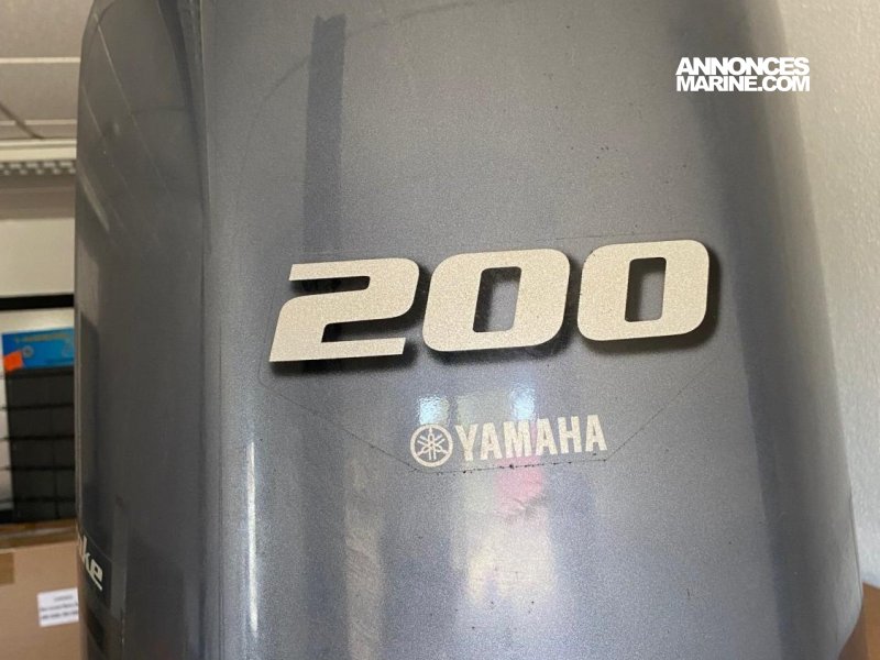 Pièce Moteur Capot moteur 200CV Yamaha � vendre - Photo 1