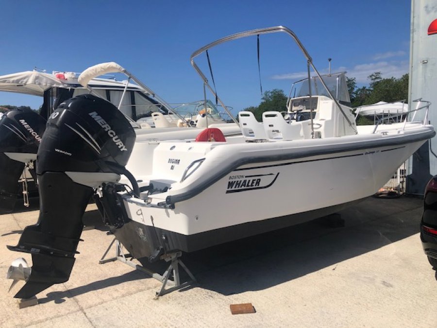Boston Whaler 23 Outrage used