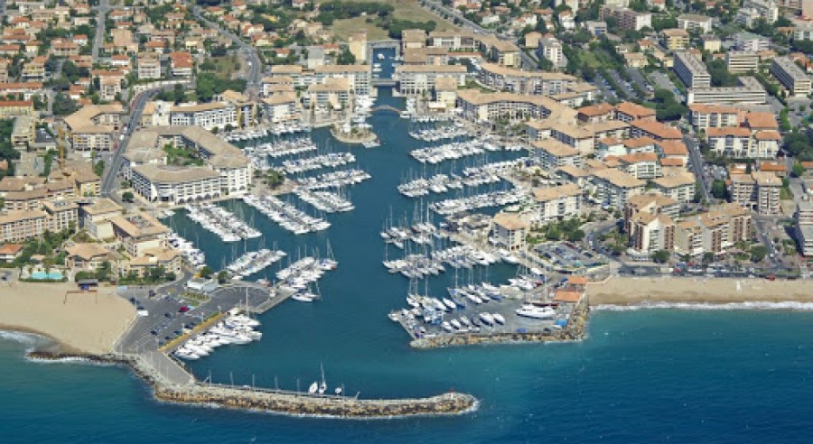 Place de port amodiée a port Fréjus 