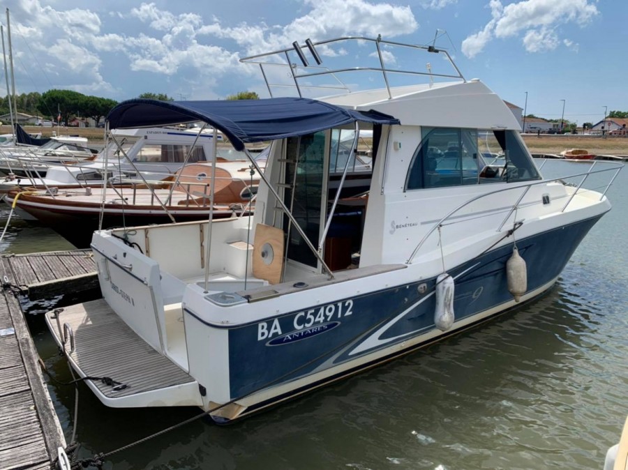 Beneteau Antares 9 Fly used