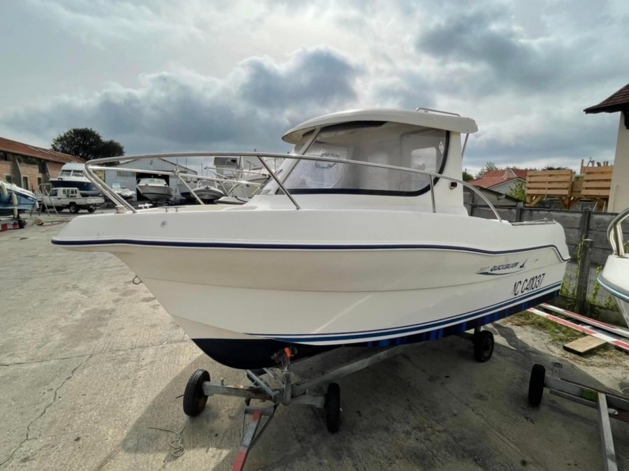Quicksilver Pilothouse 580 used