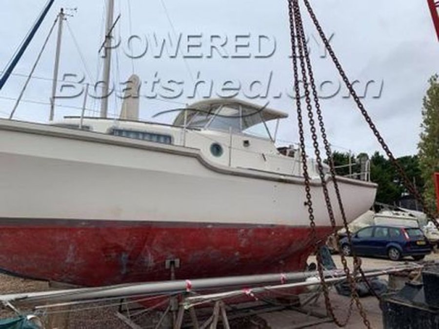 Boatshed Essex A North Fambridge Essex United Kingdom Brokerage Boats Sales