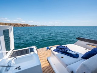Barca a Motore Beneteau Gran Turismo 36 nuovo - NAUTIVELA