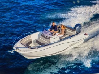 Barco a Motor Jeanneau Cap Camarat 6.5 CC nuevo - BLU - YACHTING DI THOMAS RAKERS